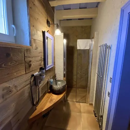 Tokaj Ostrozovic Πανσιόν