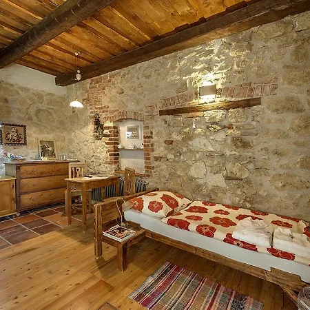 Tokaj Ostrozovic Πανσιόν 3*