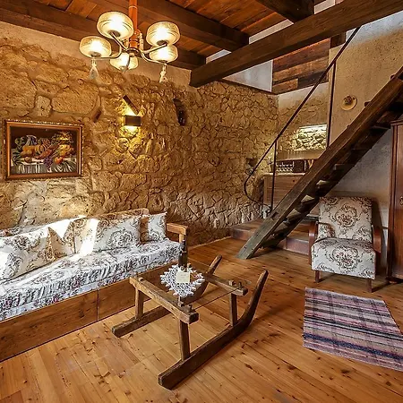 Tokaj Ostrozovic *