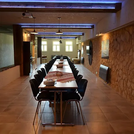 Tokaj Ostrozovic Πανσιόν 3*