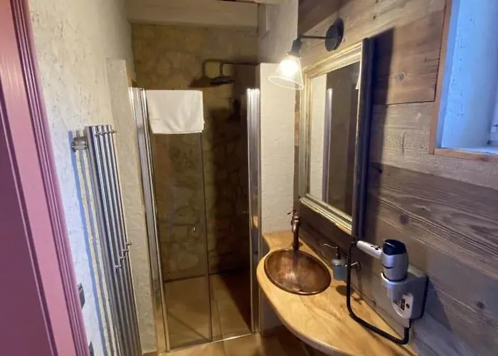 Tokaj Ostrozovic